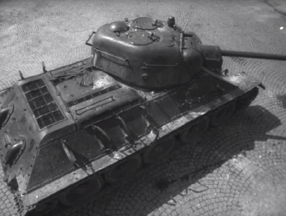 ​Один из главных героев фильма – танк Т-34-76 образца 1942 года Кадр из х/ф «Жаворонок» (1964 год) - Легенда о "сбежавшей тридцатьчетвёрке" | Военно-исторический портал Warspot.ru