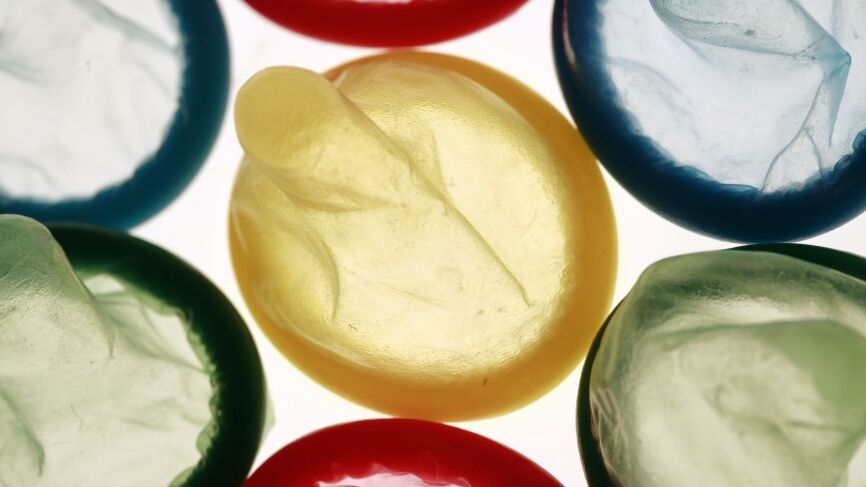 Минпромторг и ФАС объяснили, почему в России дорогие презервативы