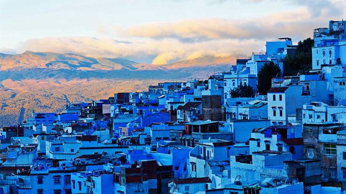 Невероятно красивый городок Шефшауэн раскинулся на склонах Рифских гор (Марокко). | Фото: zelenyimir.ru.