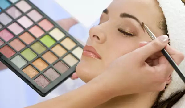 Тени для бровей-как их наносить