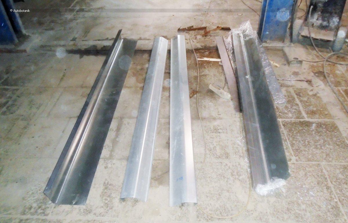 Свежий весенний цвет на старый кабриолет Свежий весенний цвет на старый кабриолет авто и мото