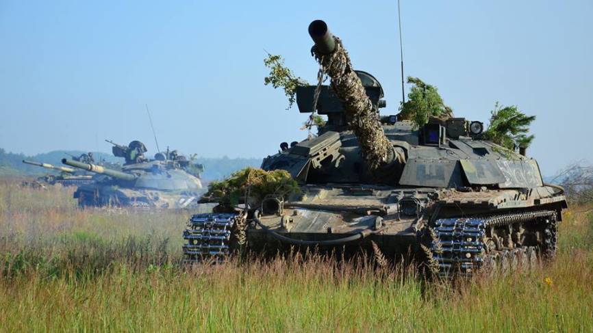 Украина разместила тяжелое вооружение в населенных пунктах Донбасса