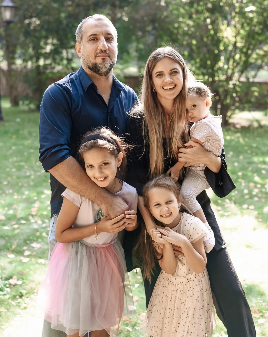 Внебрачный сын звезды «Универа» Арарата Кещяна рассказал о первой встрече с отцом Арарат, Кретова, актер, отношения, сыном, девушка, квартиру, Кещян, женой, Эльвира, Эльвиры, словам, отцом, матерью, тысяч, познакомился, Тогда, между, вскоре, решил