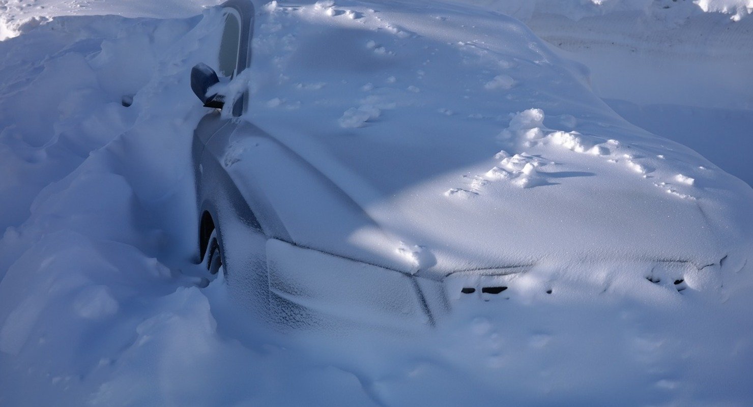 В чем опасность зимовки автомобиля под открытым небом Автомобили