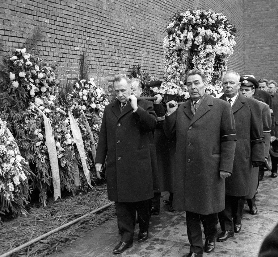 Похороны уровня генсека. Как в СССР проводили в последний путь Гагарина 