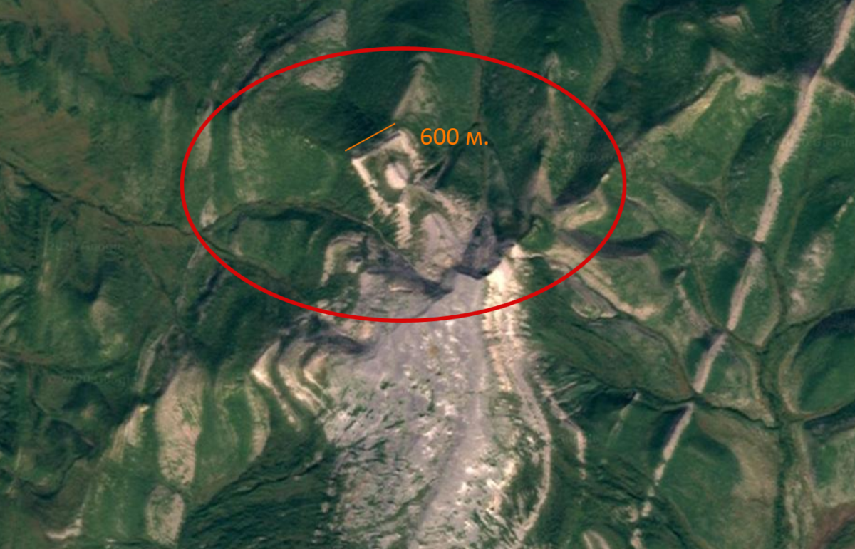 Объект длиной около 600 метров.