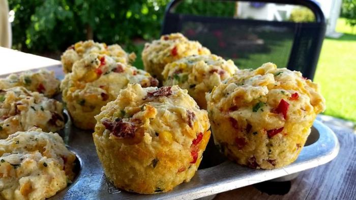 I know how to -hide- vegetables in my child&#39;s food. I cook healthy muffins for him. 