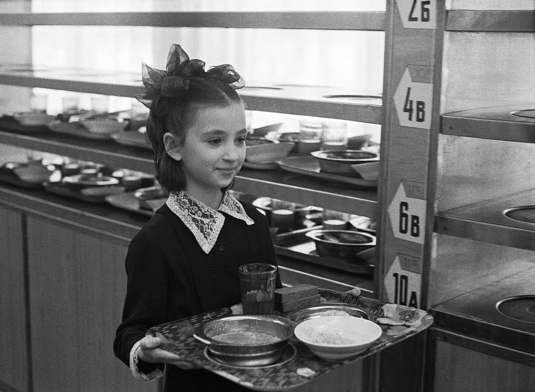 Ностальгия о школьной столовой Ностальгия о школьной столовой