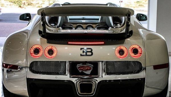А сколько стоит обслуживание такого автомобиля? Замена масла? Резины? bugatti veyron, авто, факты
