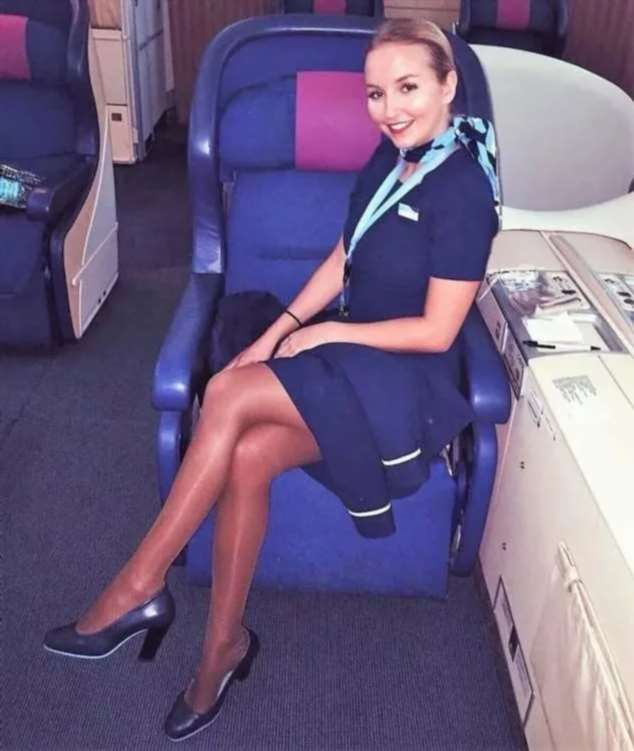 Ножки стюардесс. Подборка chert-poberi-styuardessy-chert-poberi-styuardessy-28170706042021-10 картинка chert-poberi-styuardessy-28170706042021-10