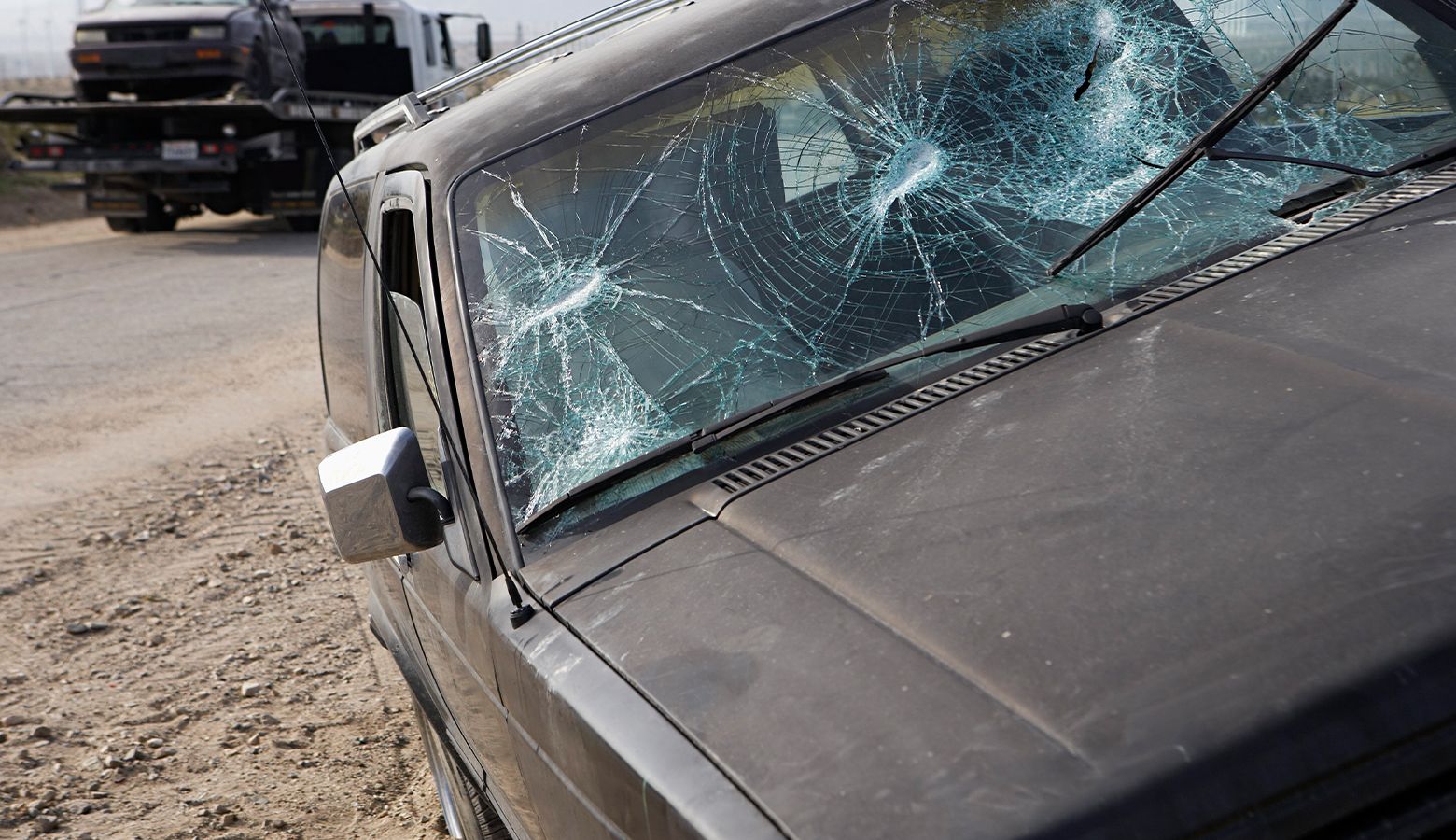 Массовая авария с участием двух грузовиков унесла жизнь человека в Крыму