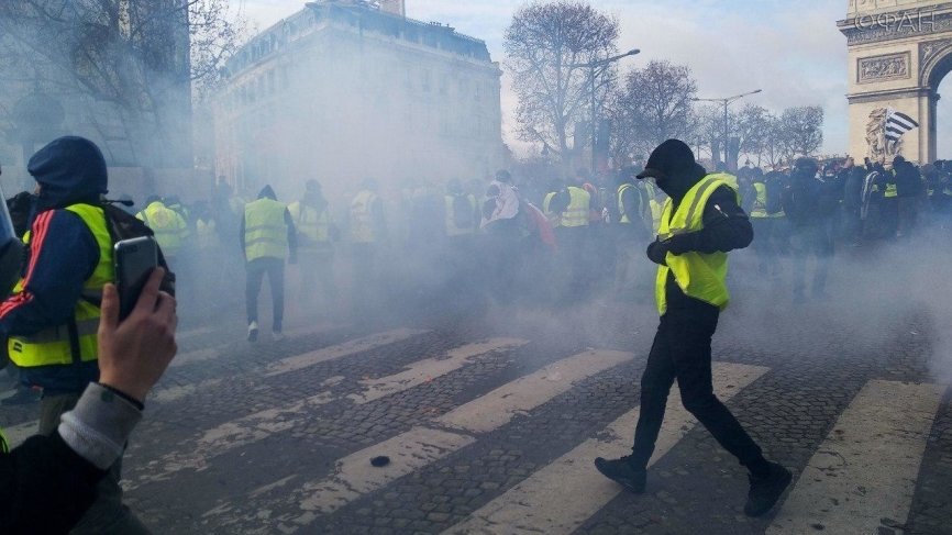 Протесты во Франции: что известно к этому часу, причины и последствия