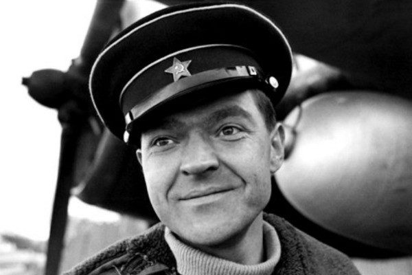 Почему для Алексея Жаркова не нашлось места на «звёздном» кладбище 