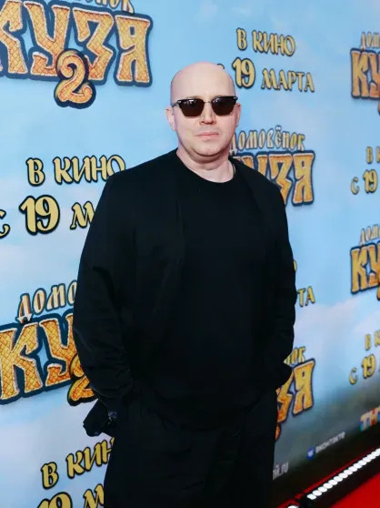 «Это бред сивой кобылы»: отец Сергея Бурунова ответил на обвинения актёра