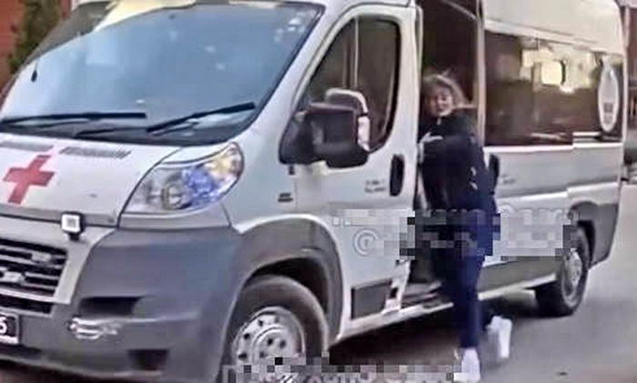 Одесский военкомат использует переданный для раненых реанимобиль для охоты на призывников украина