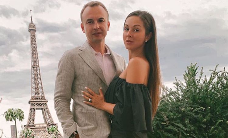 Нюша и Игорь Сивов отметили вторую годовщину брака в Париже