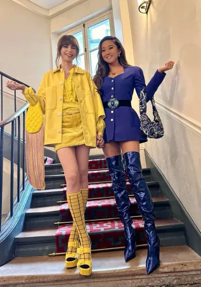 Лили Коллинз отпраздновала день рождения с мужем и дочерью