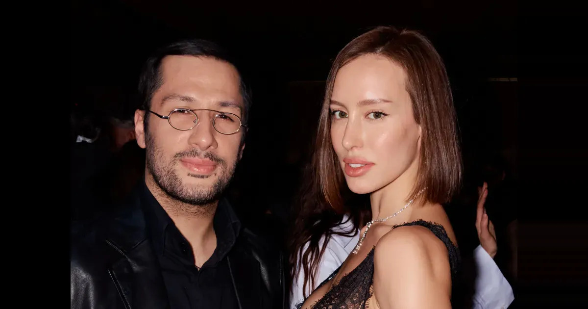 Елизавета Базыкина, Софья Никитчук, Лиза Барашик и "девушки Тимати" Анастасия Решетова и Валентина Иванова на вечеринке в Москве