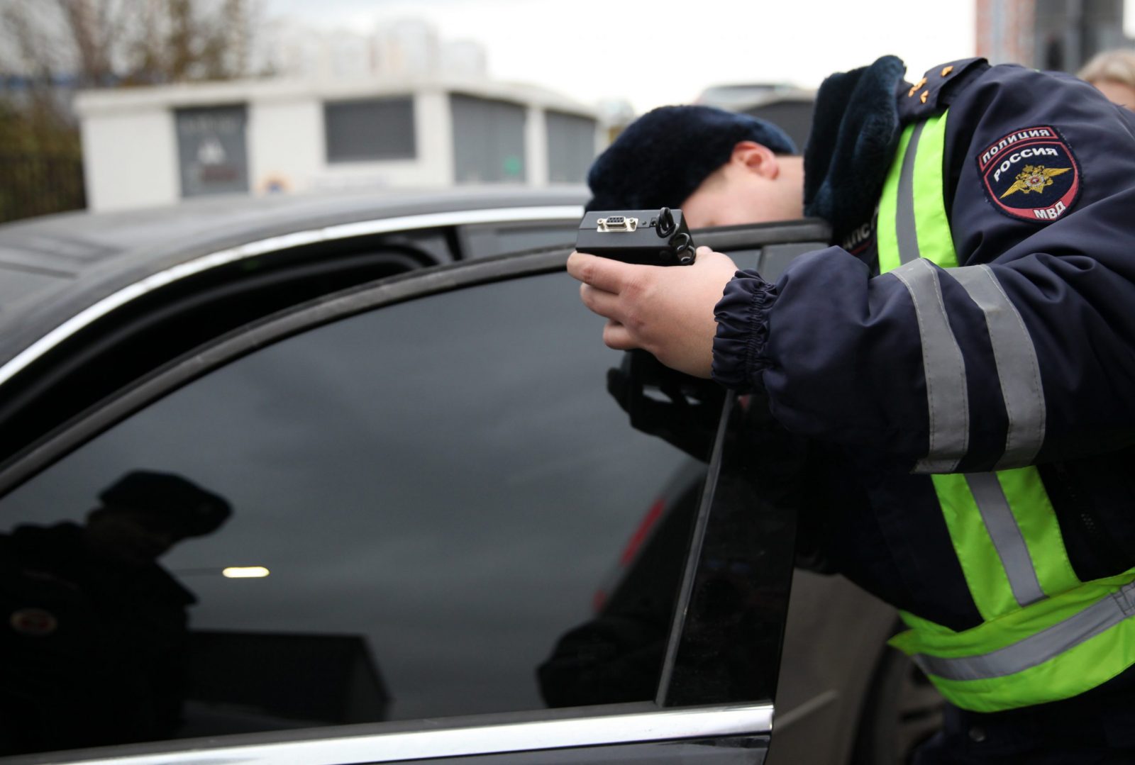 Верховный Суд оштрафовал водителя за тонировку, основываясь на недействительном постановлении ГИБДД.