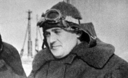 На фото: оветский ученый и конструктор в области ракетостроения и космонавтики Сергей Королев,1948 год