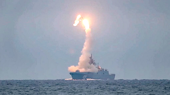 КОНЕЦ ЕЩЁ ОДНОЙ ЭПОХИ: АМЕРИКАНСКИЕ АВИАНОСЦЫ ПРЕВРАЩАЮТСЯ В БЕСПОЛЕЗНЫЙ ХЛАМ оружие