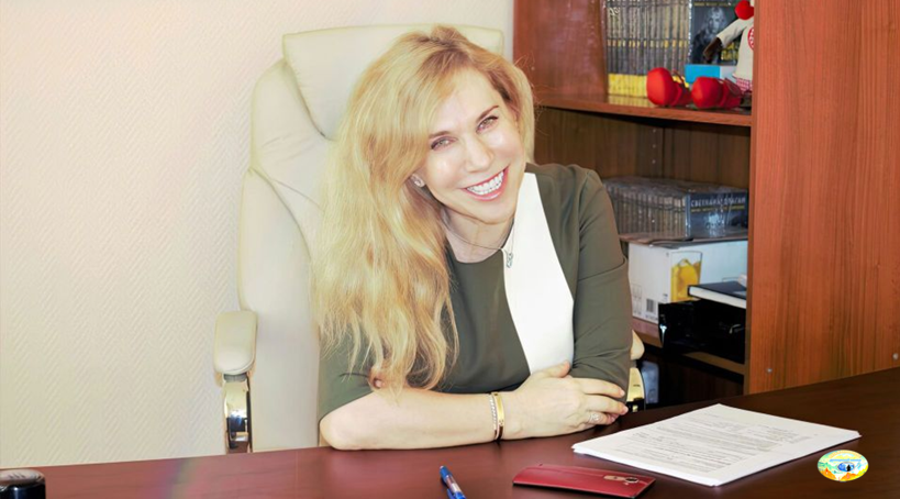 Светлана Драган – эксперт, писательница, астролог и как она назвала себя в своей первой книге «Сам себе палач. Как сохранить и улучшить свою жизнь». Астрологией занимается более тридцати лет, благодаря чему её часто приглашают в качестве эксперта на телевидение.