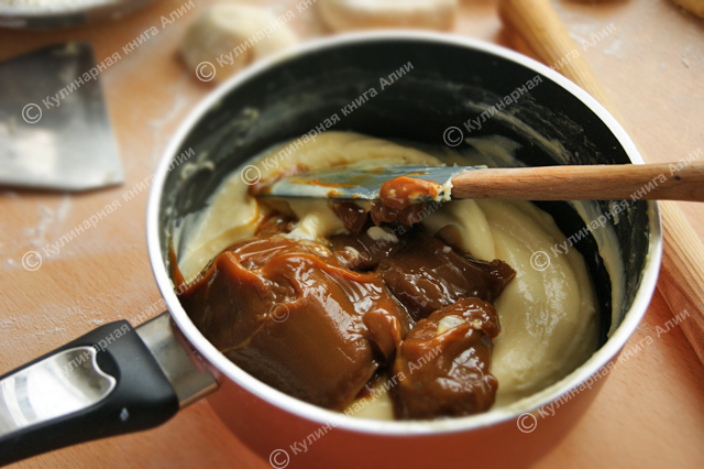 Торт "Наполеон" с очень вкусным кремом. Лучший рецепт из всех мною испробованных!