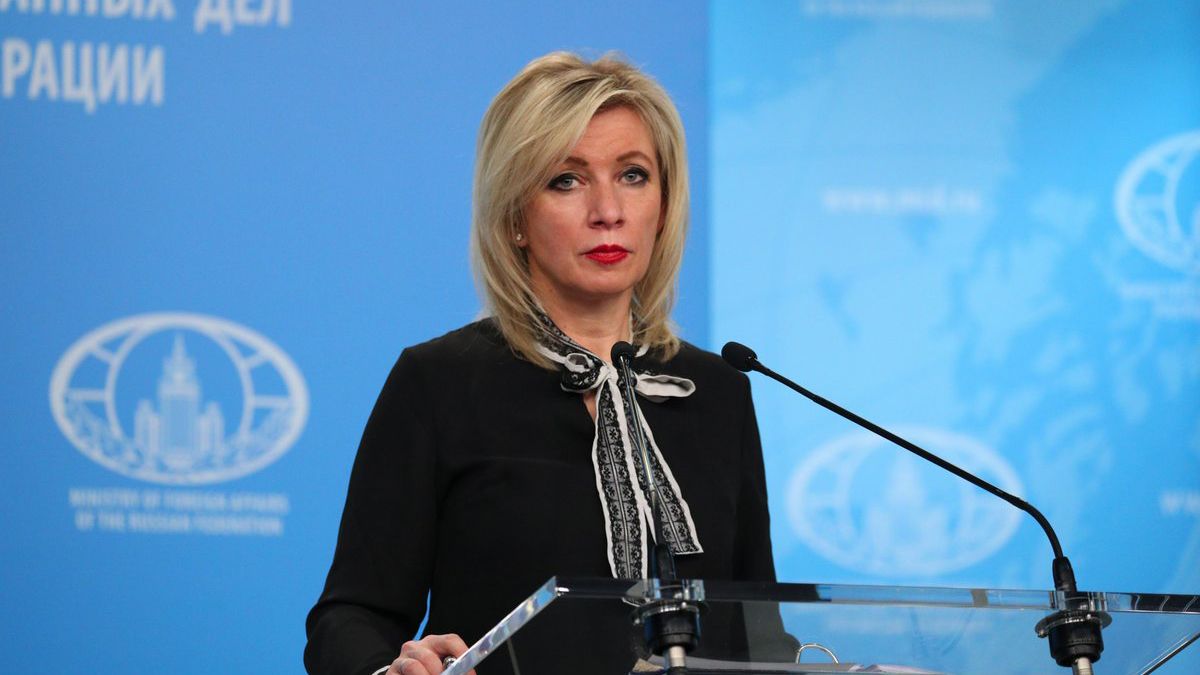 Захарова назвала шокирующим нападение на посольство Азербайджана в Иране