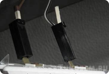 Замена лампы освещения багажника и бардачка Lada Kalina