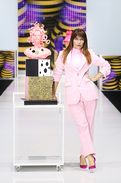 Светские выходные в Москве: Ксения Собчак, Виктория Лопырева, Альбина Джанабаева на показах, Монеточка — в кино Светские выходные в Москве: Ксения Собчак, Виктория Лопырева, Альбина Джанабаева на показах, Монеточка — в кино Светская жизнь