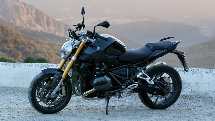 Необычайно динамичный BMW R 1200 R с двигателем мощностью 110 л.с.