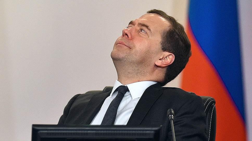 Медведев назвал причину, почему Советский Союз распался