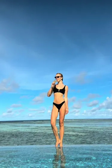 Париж, Стамбул, Афины: куда Виктория Лопырёва, Дарья Клюкина, Юлианна Караулова и другие звёзды улетели из холодной Москвы ИваковаМария, Караулова, которая, вместе, ДергилёваВалерия, КлюкинаДарья, женой, ЛопырёваВиктория, отдыхает, Париже, Ивакова, отправилась, Мария, также, сыном, Александра, несколько, Куртова, мужем, Лопырёва