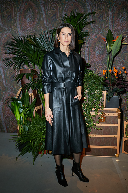 Светские выходные в Москве: Ксения Собчак, Виктория Лопырева, Альбина Джанабаева на показах, Монеточка — в кино Светские выходные в Москве: Ксения Собчак, Виктория Лопырева, Альбина Джанабаева на показах, Монеточка — в кино Светская жизнь