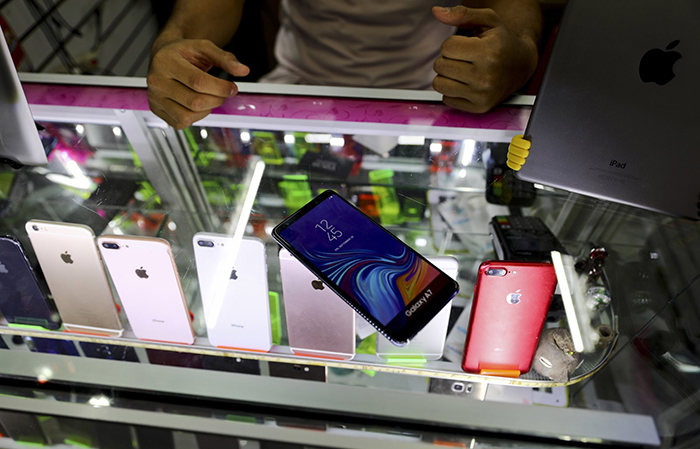 Зачем жители Мехико носят с собой муляжи мобильных телефонов