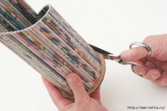 Плетение из газет - подставка для инной бутылки плетение из газет,своими руками,сделай сам
