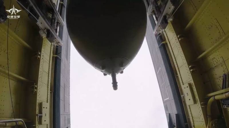 «Мать всех бомб» из Китая: самый мощный неядерный боеприпас ВВС НОАК оружие