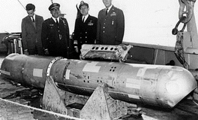 Самолет Пентагона потерял ядерную бомбу: место засекретили на 30 лет ВВС США,история,пентагон,потерял ядерную бомбу,Пространство,ядерная бомба