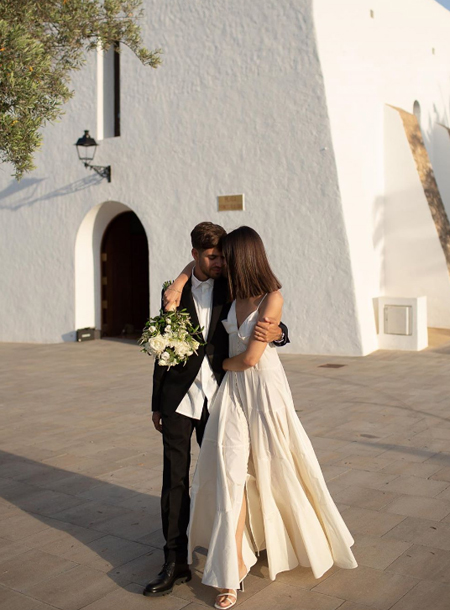Топ-модель Виттория Черетти вышла замуж на Ибице: фото со свадьбы Свадьбы,Звездные свадьбы