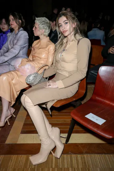 Наоми Уоттс, Елена Перминова, Элизабет Олсен и Диана Крюгер на модных показах в Париже марта, Уоттс, Крюгер, Диана, Олсен, Элизабет, Палвин, Барбара, показе, Елена, Перминова, Наоми, Неделя, посетили, мероприятий, 40летняя, надела, голое, синий, брючный