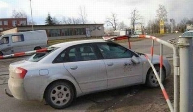 Необычные автопроисшествия