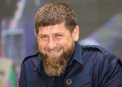 Кадыров посоветовал мужчинам, избегающим мобилизации, "надеть юбки и взять женские имена"