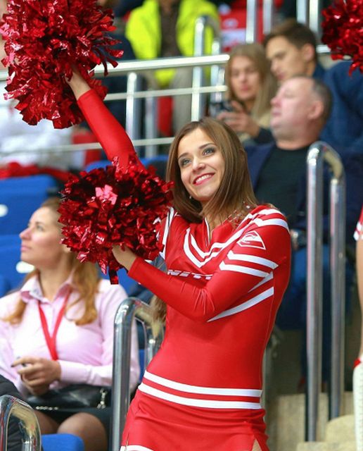 Девушки из групп поддержки SKA sisters и Spartak Angels (14 фото)