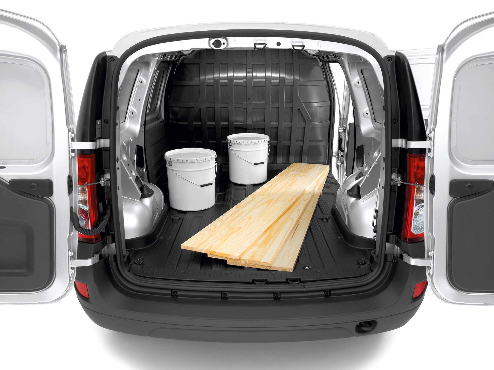 5 самых дешевых новых авто для бизнеса в России