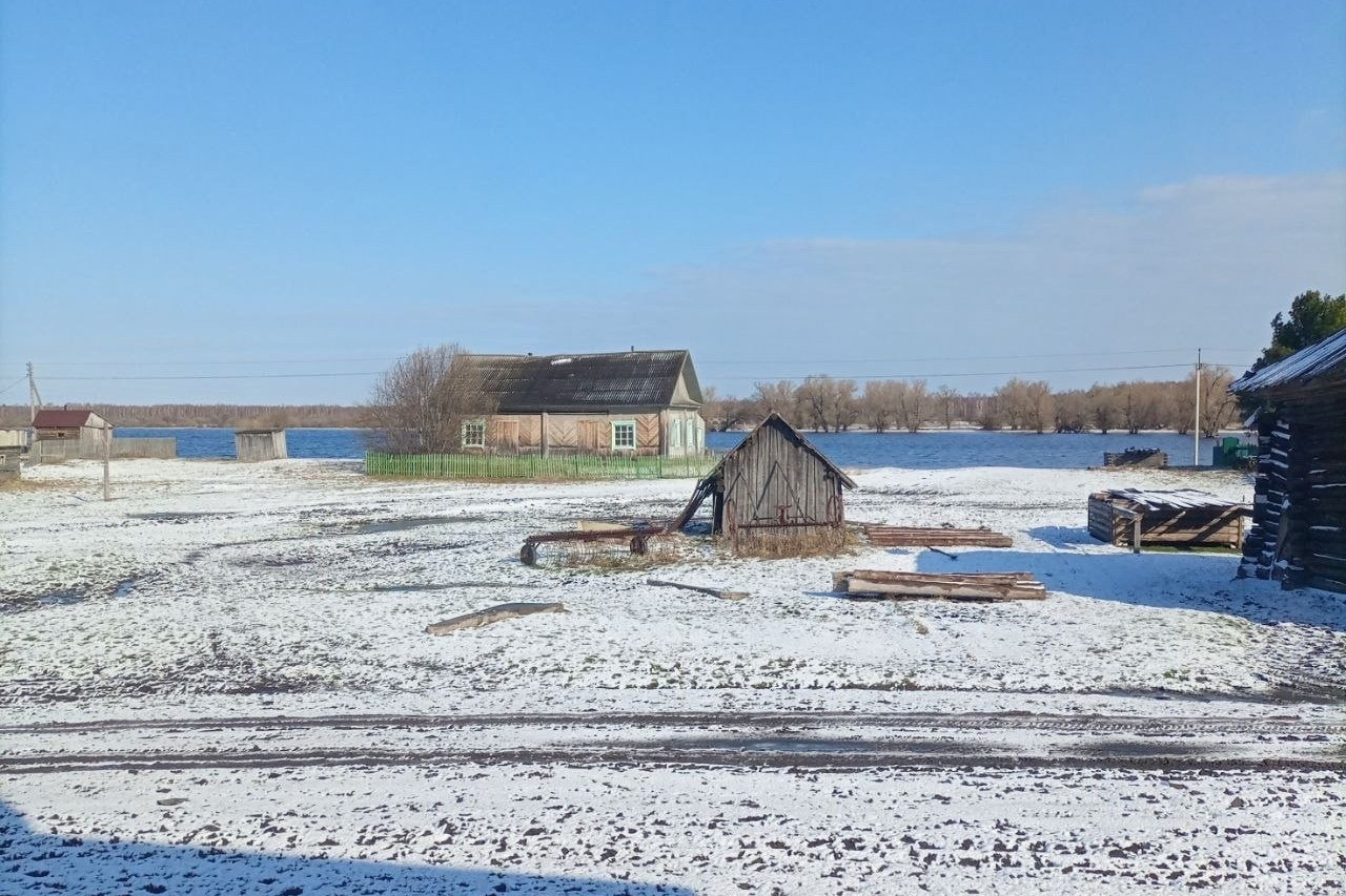На севере Омской области выпал снег