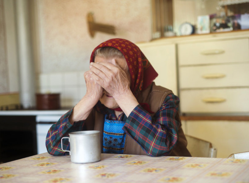 Картинки по запросу old woman drinking coffee