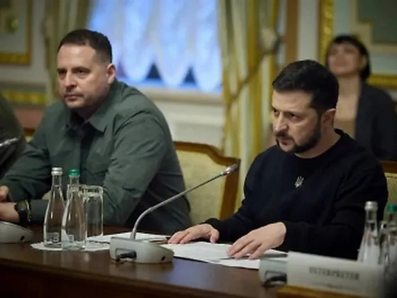 Стало известно о планах Ермака по смене Зеленского