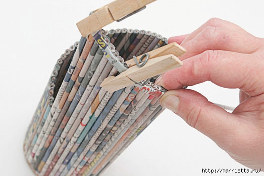 Плетение из газет - подставка для инной бутылки плетение из газет,своими руками,сделай сам