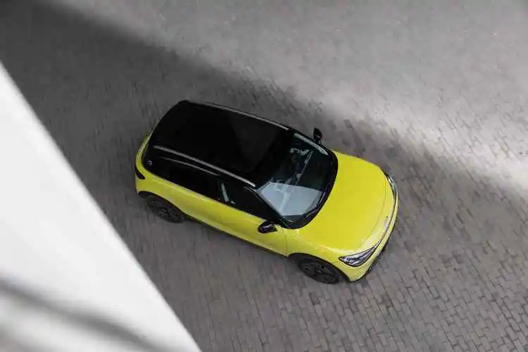 Произведено 12 697 электромобилей Smart #1 СП Mercedes-Geely. в первом квартале 2023 года в Китае