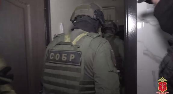 МВД Петербурга задержало подозреваемых по делу легализации мигрантов
